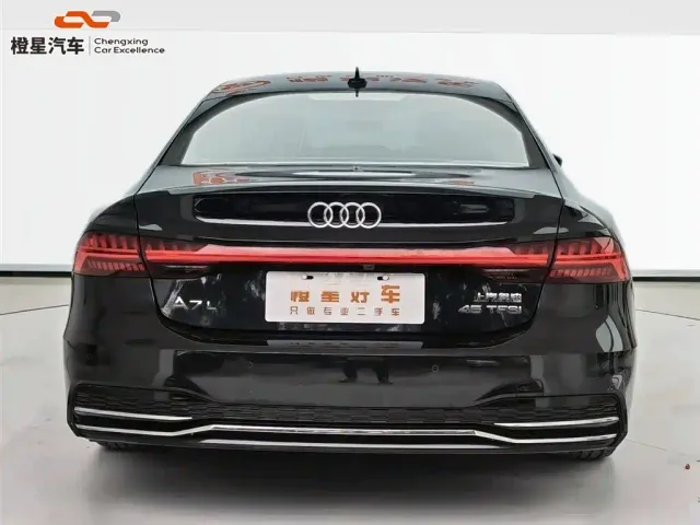 Audi A7L — Фото автомобиля 5