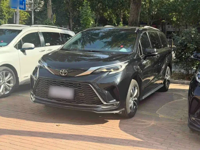 Фотография автомобиля — Toyota Granvia