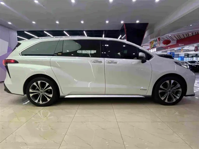 Toyota Granvia — Фото автомобиля 14
