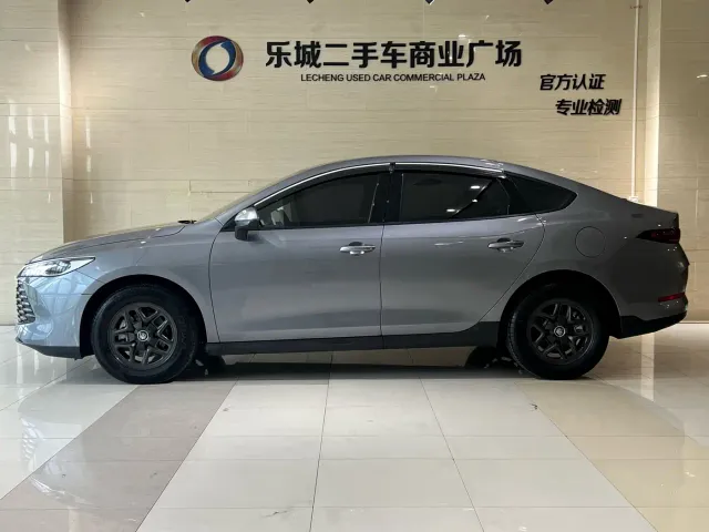 BYD Qin PLUS — Фото автомобиля 4