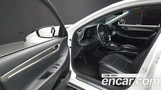 Hyundai Grandeur (New) Hybrid — Фото автомобиля 10