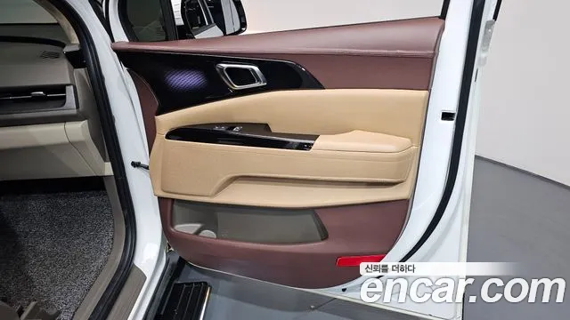 Kia Carnival Generation 4 — Фото автомобиля 13