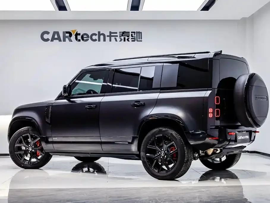 Land Rover Land Rover Defender 2025 110 3.0T P400 -Dynamic HSE — Фото автомобиля 4