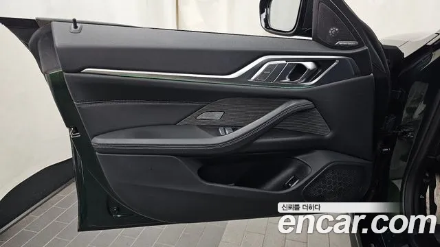 BMW i4 — Фото автомобиля 13