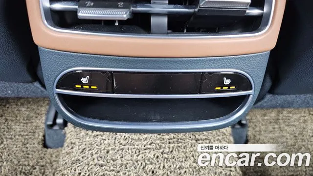 Genesis GV70 — Фото автомобиля 18