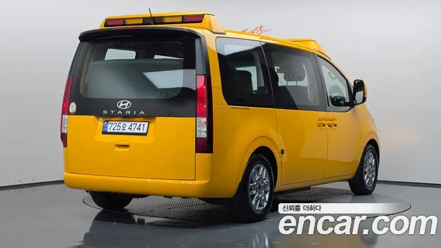 Hyundai Staria — Фото автомобиля 2