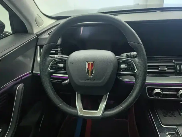 Hongqi HS5 — Фото автомобиля 15