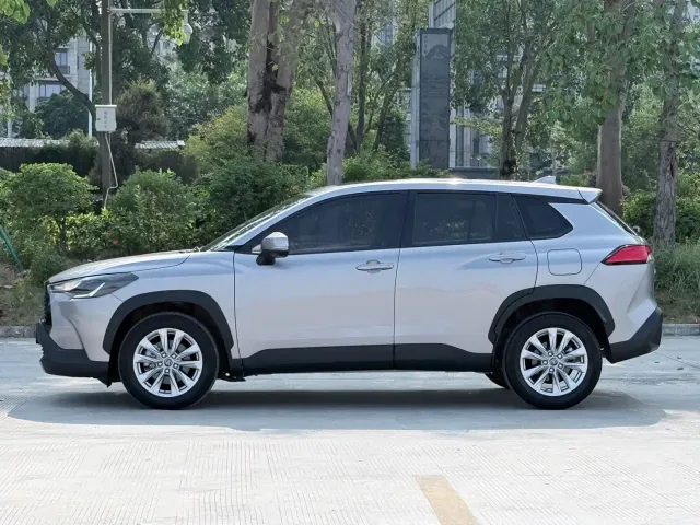 Toyota Corolla Cross — Фото автомобиля 7