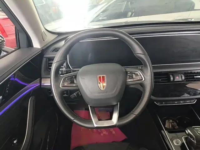 Hongqi HS5 — Фото автомобиля 10