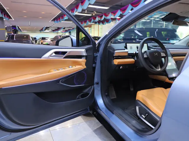 Xpeng P5 — Фото автомобиля 7