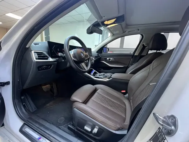 BMW 3 Series — Фото автомобиля 7
