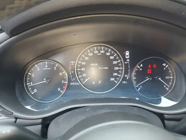 Mazda Axela — Фото автомобиля 11