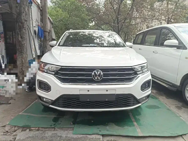 Volkswagen T-Roc — Фото автомобиля 2