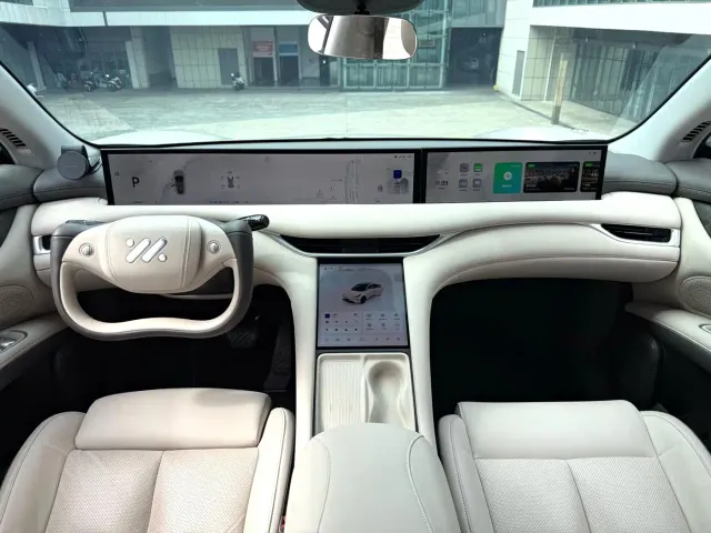 IM Motors LS6 — Фото автомобиля 9