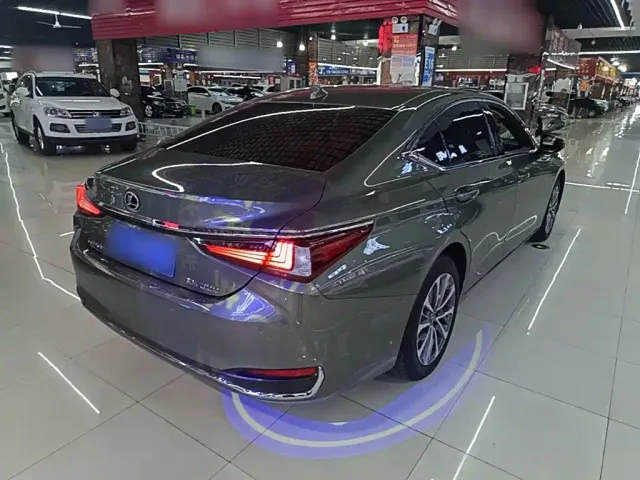 Lexus ES — Фото автомобиля 6
