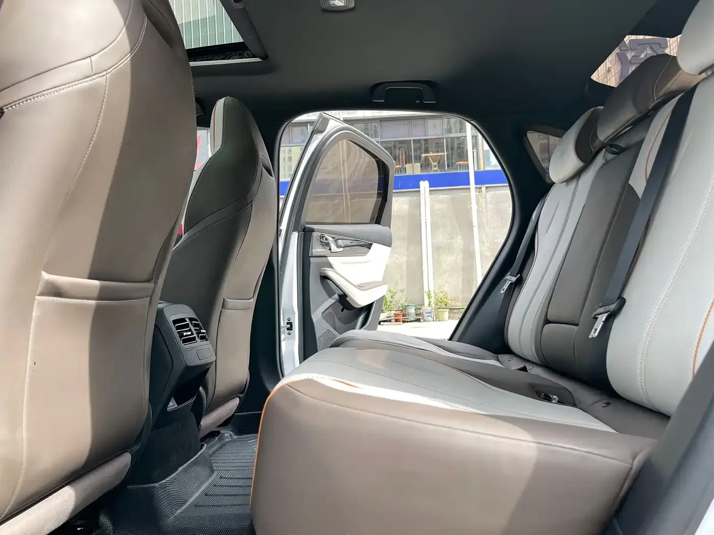 BYD Qin PLUS 2024 Glory Edition EV 420KM Leading — Фото автомобиля 11