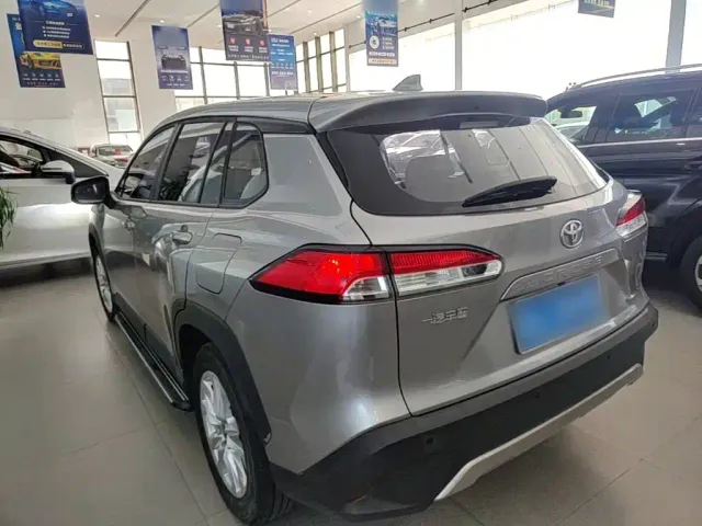 Toyota Corolla Cross — Фото автомобиля 4