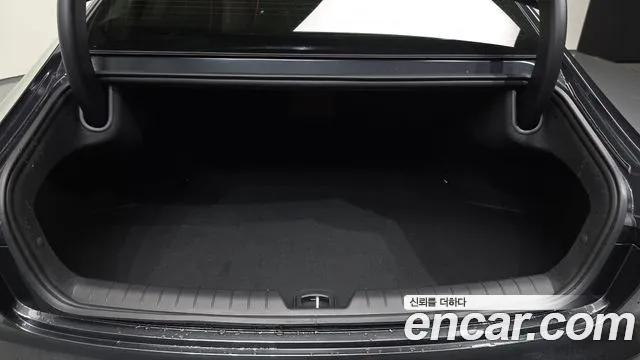 Hyundai Grandeur GN7 — Фото автомобиля 20