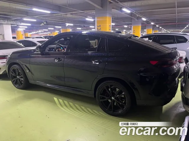 BMW X6 — Фото автомобиля 2