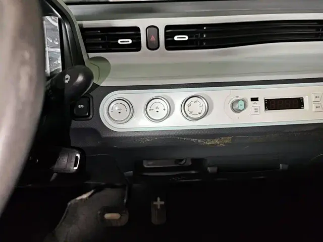 Wuling Hongguang Mini EV — Фото автомобиля 12