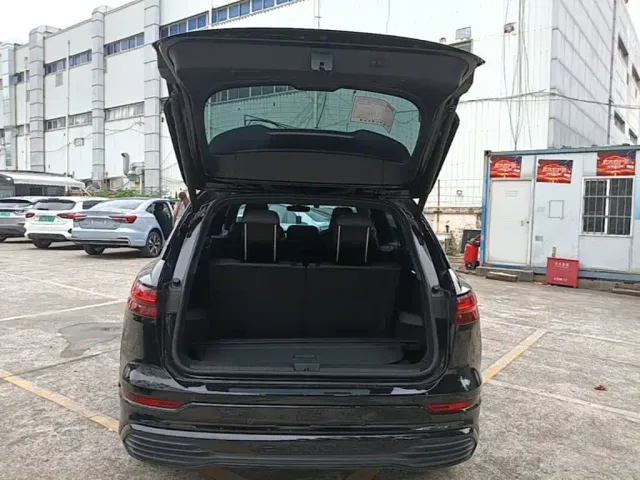 Audi Q5 e-tron — Фото автомобиля 18