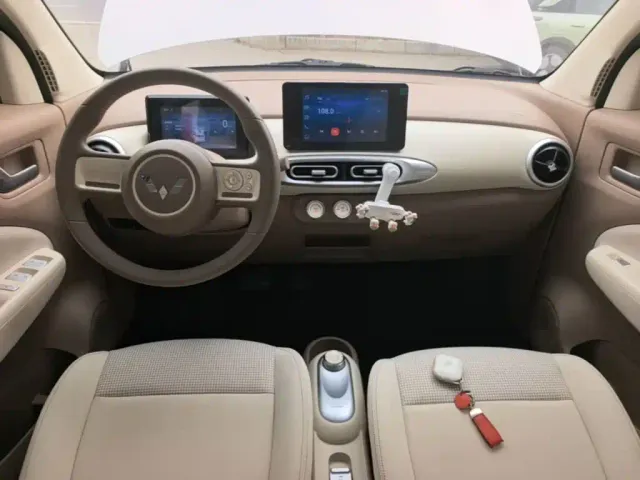 Wuling Hongguang Mini EV — Фото автомобиля 9