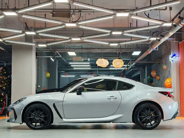 Subaru BRZ — Фото автомобиля 4