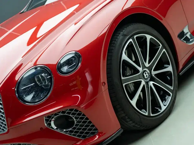 Bentley Continental — Фото автомобиля 3