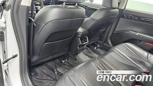 Hyundai Grandeur GN7 — Фото автомобиля 28