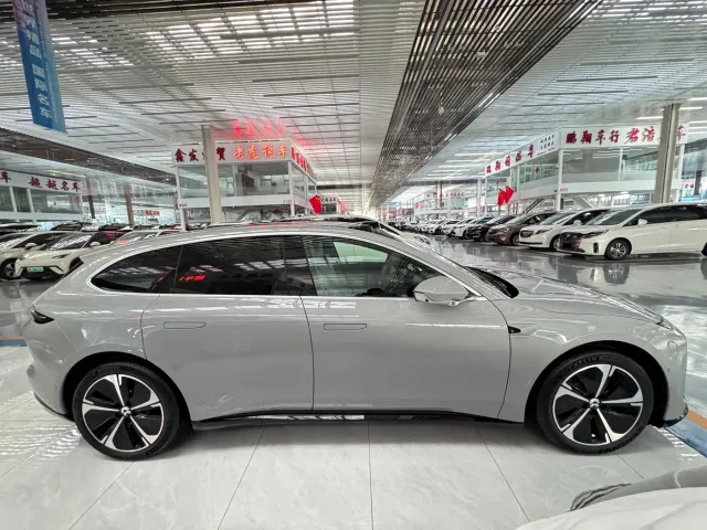 Nio ET5 Touring — Фото автомобиля 4