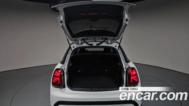 Mini Cooper Cooper 5 дверей Classic — Фото автомобиля 19