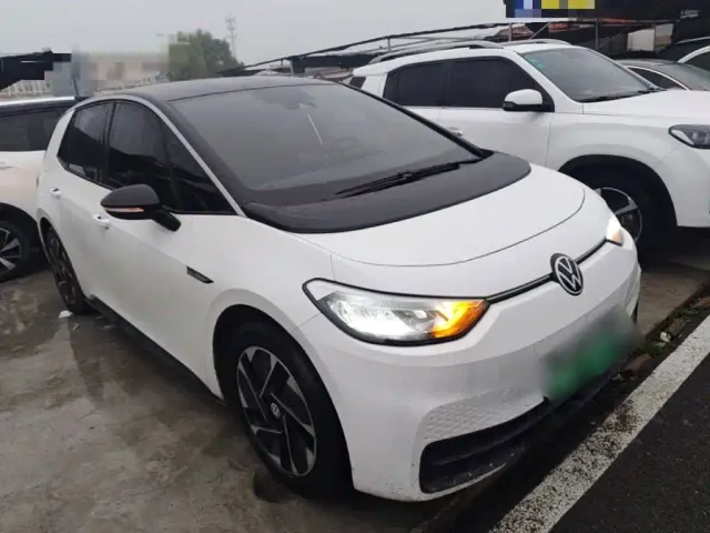 Volkswagen ID.3 — Фото автомобиля 3