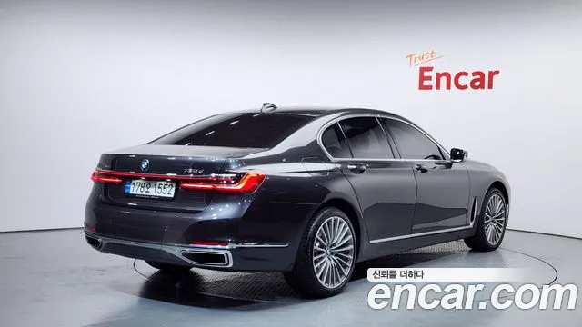 BMW 7-Series — Фото автомобиля 2