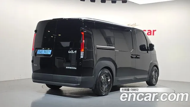 Kia PV5 — Фото автомобиля 2