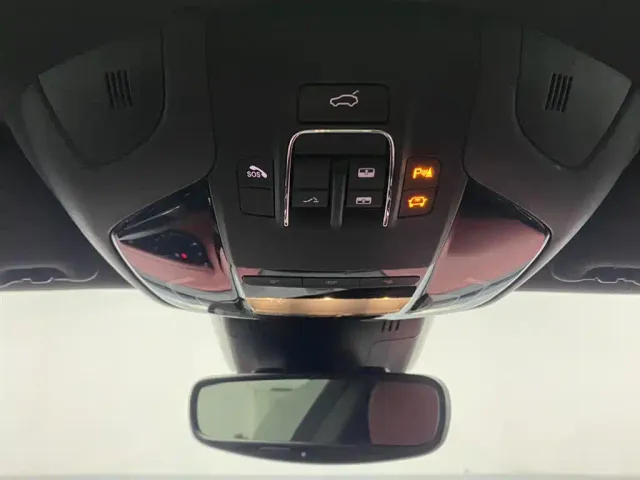 Maserati Ghibli — Фото автомобиля 21