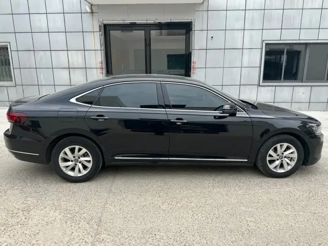 Volkswagen Passat — Фото автомобиля 6