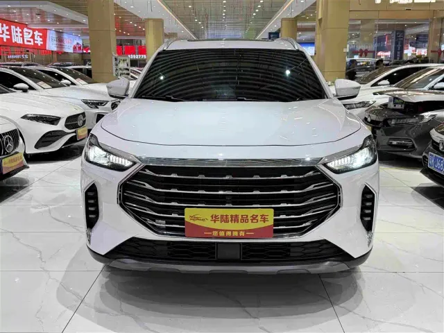 Jetour X70 Plus — Фото автомобиля 2