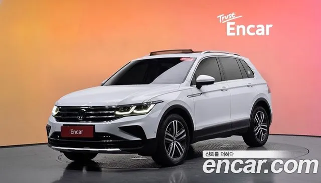Фотография автомобиля — Volkswagen Tiguan