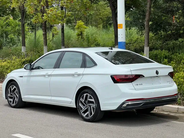 Volkswagen Sagitar — Фото автомобиля 11