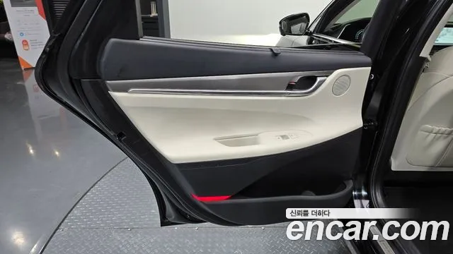 Hyundai Grandeur (New) Hybrid — Фото автомобиля 14