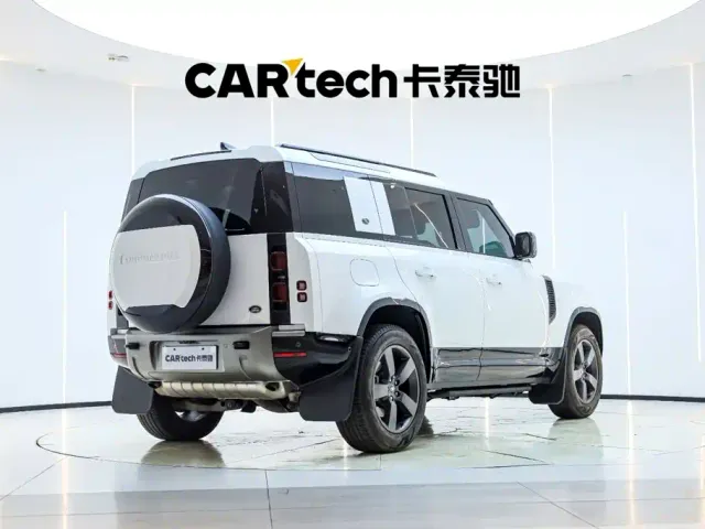Land Rover Defender — Фото автомобиля 3