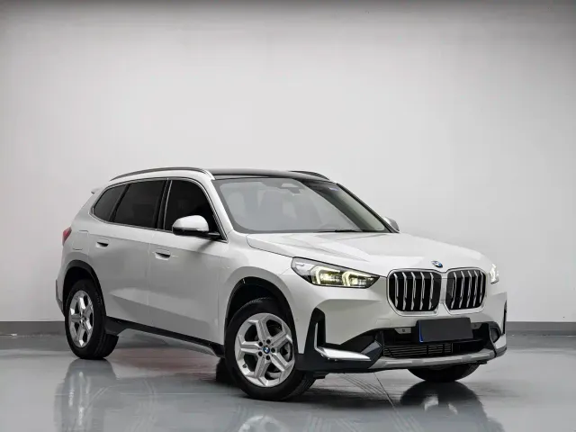 BMW X1 — Фото автомобиля 3
