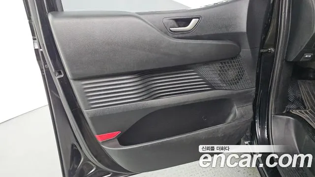 Hyundai Staria — Фото автомобиля 13