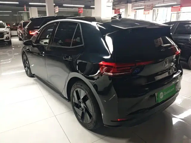 Volkswagen ID.3 — Фото автомобиля 4
