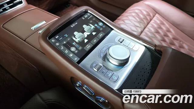 Genesis G90 Бензин 3.5 Turbo e-S/C AWD LWB — Фото автомобиля 16