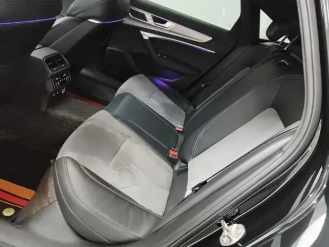 Audi A6L — Фото автомобиля 12