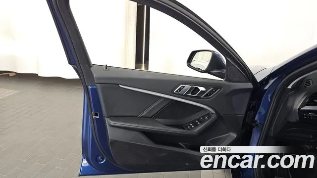 BMW 1 Series F40 — Фото автомобиля 24