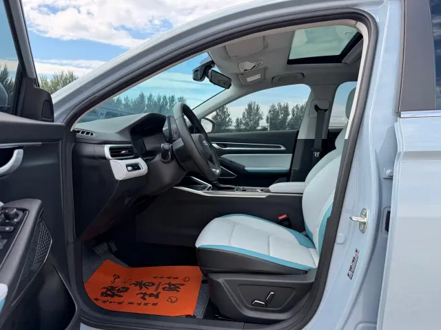Geely Emgrand — Фото автомобиля 13