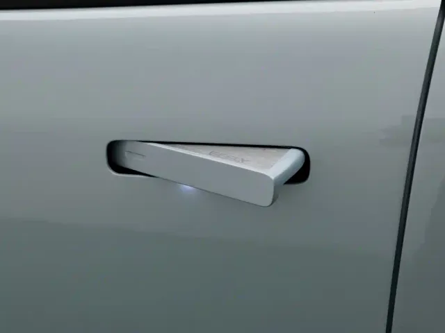 Geely ICON — Фото автомобиля 18