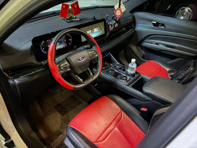 Ford Lingrui — Фото автомобиля 5